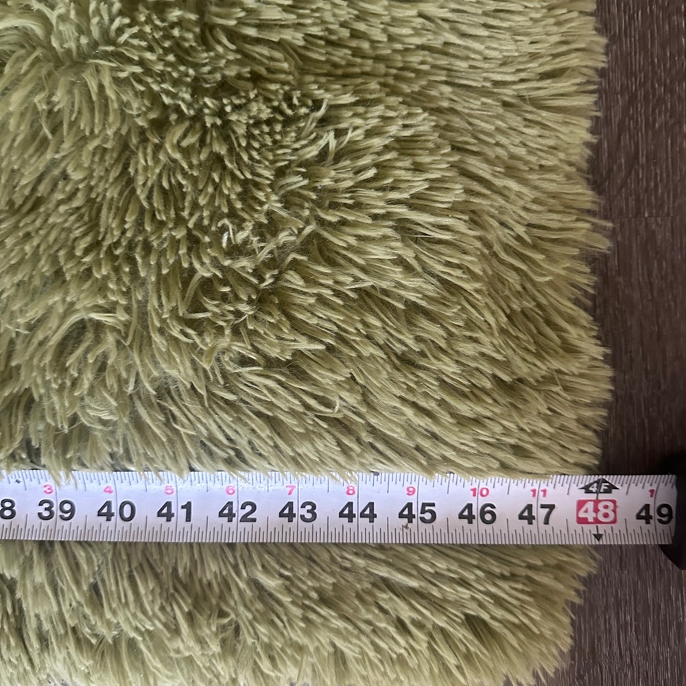 Soft Green Shag Rug - Picture 5 of 6